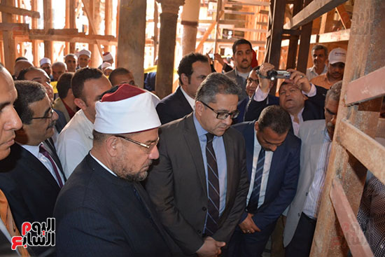 وزيرا الأوقاف والآثار يفتتحان أعمال ترميم مسجد زغلول بتكلفة 25 مليون جنيه (19)