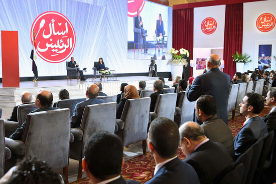 مؤتمر اسأل الرئيس (4)