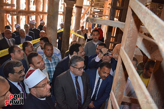 وزيرا الأوقاف والآثار يفتتحان أعمال ترميم مسجد زغلول بتكلفة 25 مليون جنيه (14)
