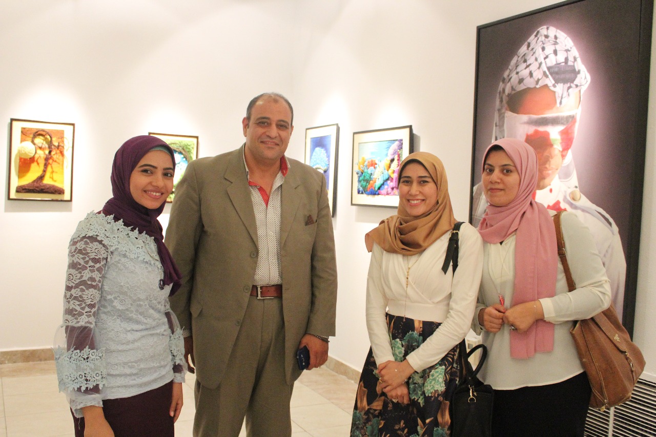 9جانب من الحضور بمعرض ابداعات نوعية بمتحف محمود مختار