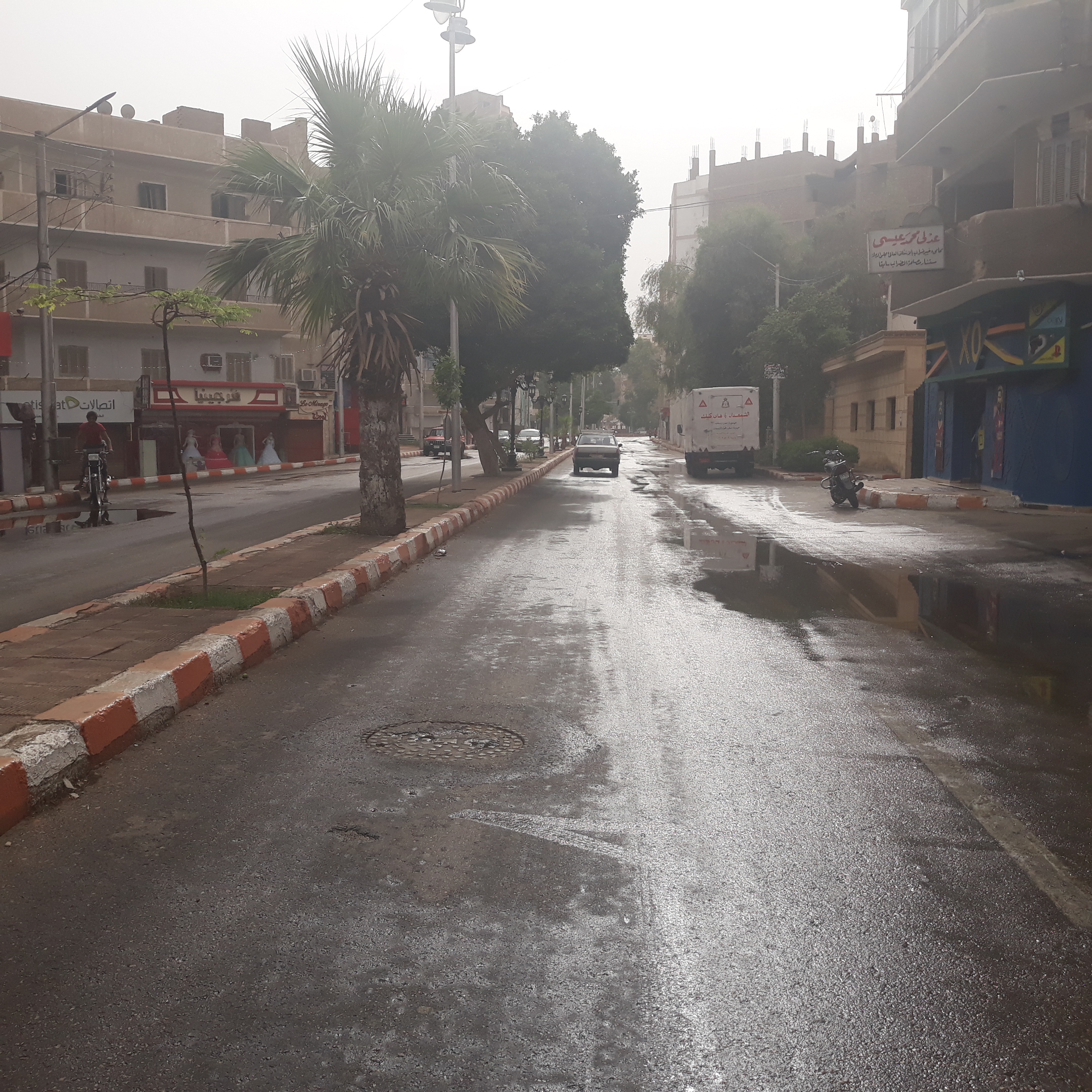 .سقوط أمطار خفيفة بمحافظة قنا  (1)