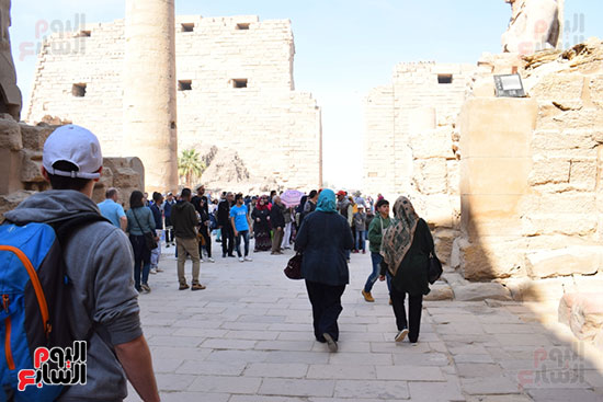           إقبال مميز من السياح الاجانب والعرب على المعابد الفرعونية