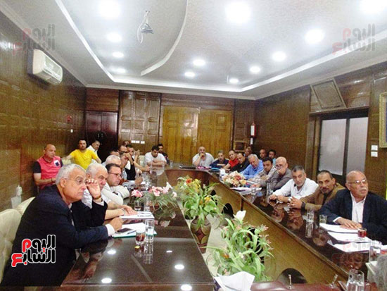 اجتماع محافظ شمال سيناء (1)