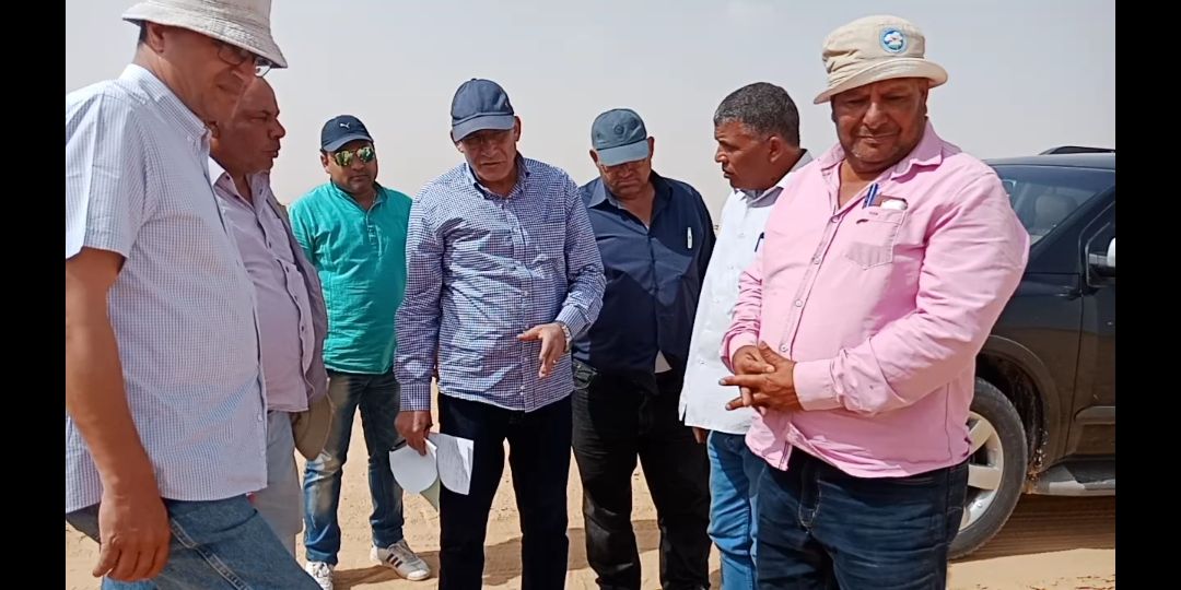 وزير الزراعة يتفقد أعمال مزرعة الـ 20 ألف فدان بغرب  المنيا  (1)