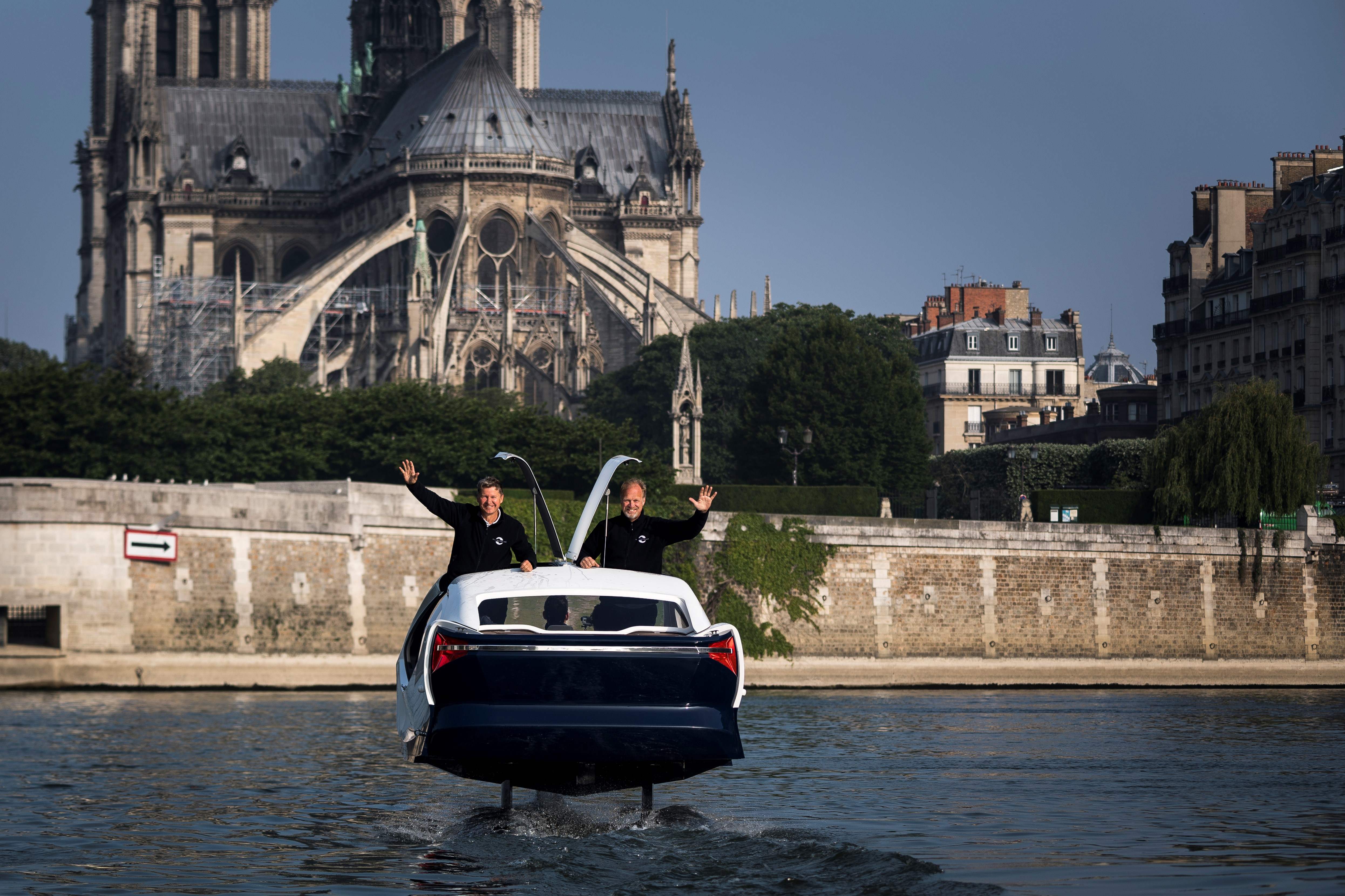 فرنسا تطلق تاكسى طائر اسمه "فقاعة البحر"