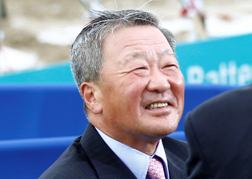 كو بون-مو رئيس مجموعة ال جى الكورية