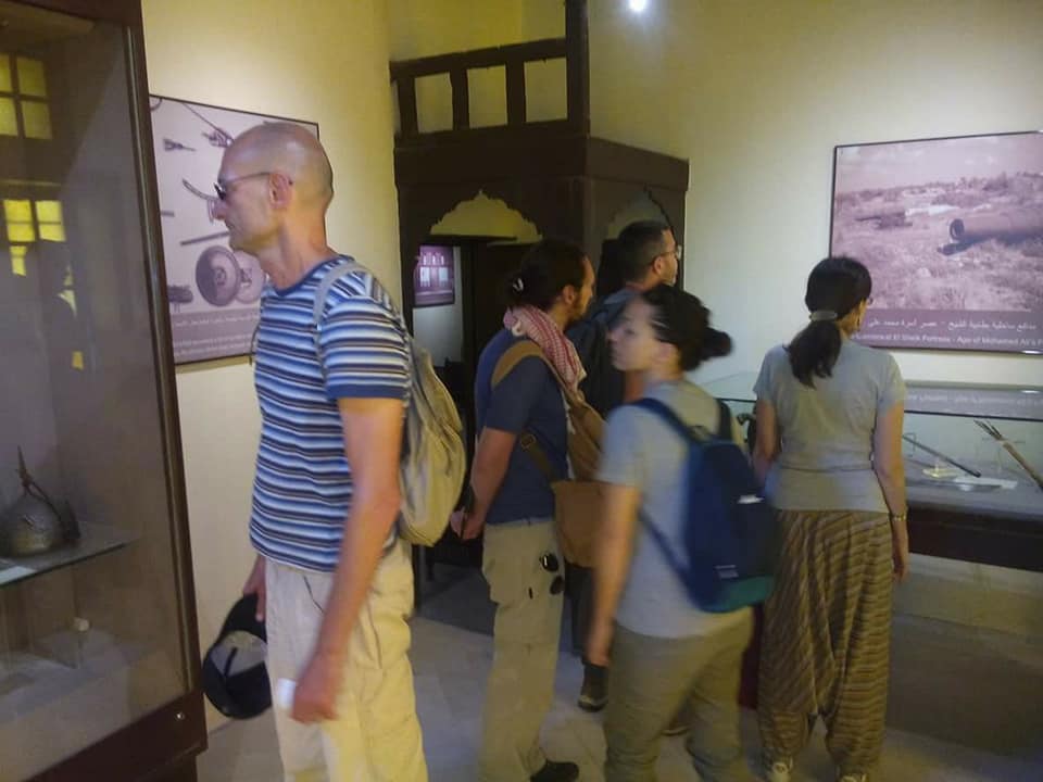 وفد من السياح الإيطاليين يزورون متحف رشيد (7)