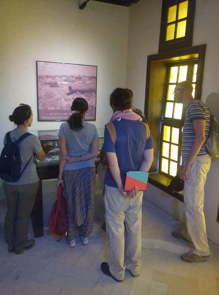 وفد من السياح الإيطاليين يزورون متحف رشيد (2)