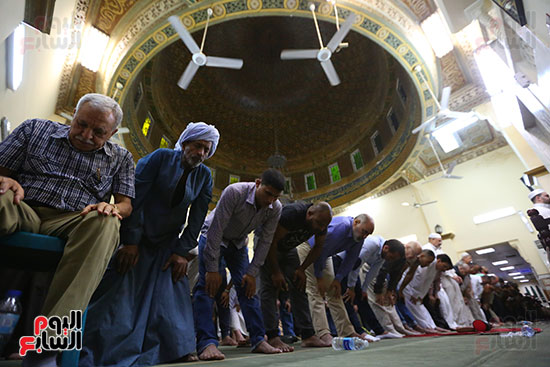 صور صلاة التراويح من مسجد مصطفى محمود  (17)