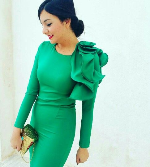 فستان اخضر بكم