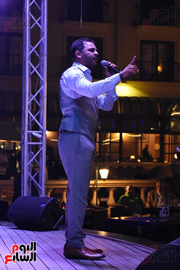 .. محمد رشاد يتألق فى حفل أحد الخيام بفندق بمصر الجديدة فى حضور عاصى الحلانى   (1)