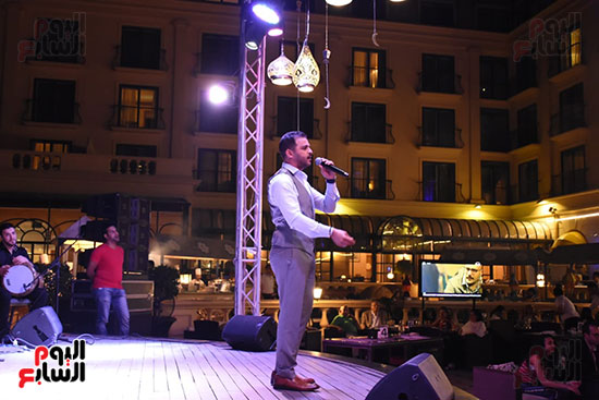 .. محمد رشاد يتألق فى حفل أحد الخيام بفندق بمصر الجديدة فى حضور عاصى الحلانى   (3)