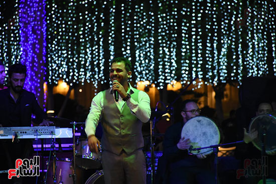 .. محمد رشاد يتألق فى حفل أحد الخيام بفندق بمصر الجديدة فى حضور عاصى الحلانى   (7)