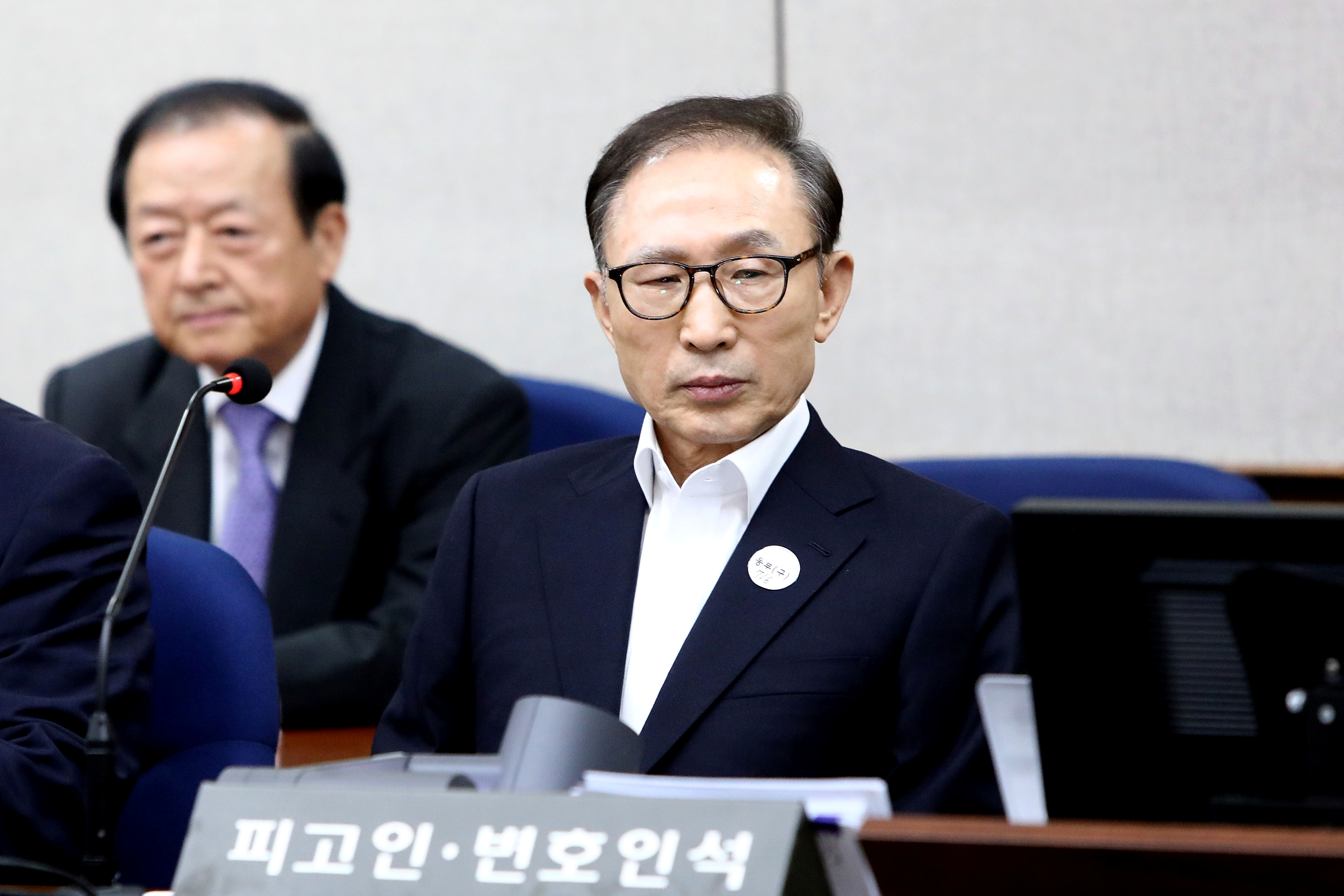 رئيس كوريا الجنوبية الأسبق يحضر أولى جلسات محاكمته