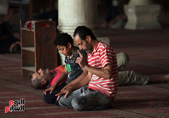 صور الصلاه فى مسجد عمرو بن العاص (2)