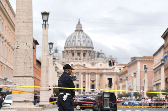 العثور على قنبلة قرب الفاتيكان فى العاصمة الإيطالية