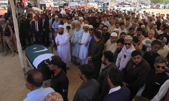 صلاة الجنازة على جثمان طالبة باكستانية