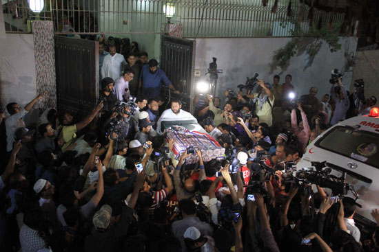 جنازة طالبة باكستانية قتلت فى حادث بولاية تكساس