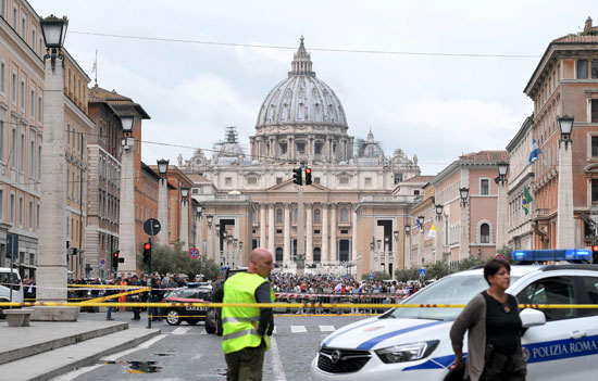 بلاغ بوجود قنبلة قرب الفاتيكان يثير الذعر فى إيطاليا