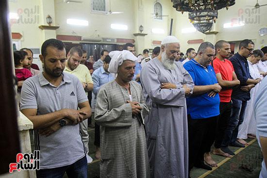 صور صلاة التراويح بمسجد مصطفى محمود (13)