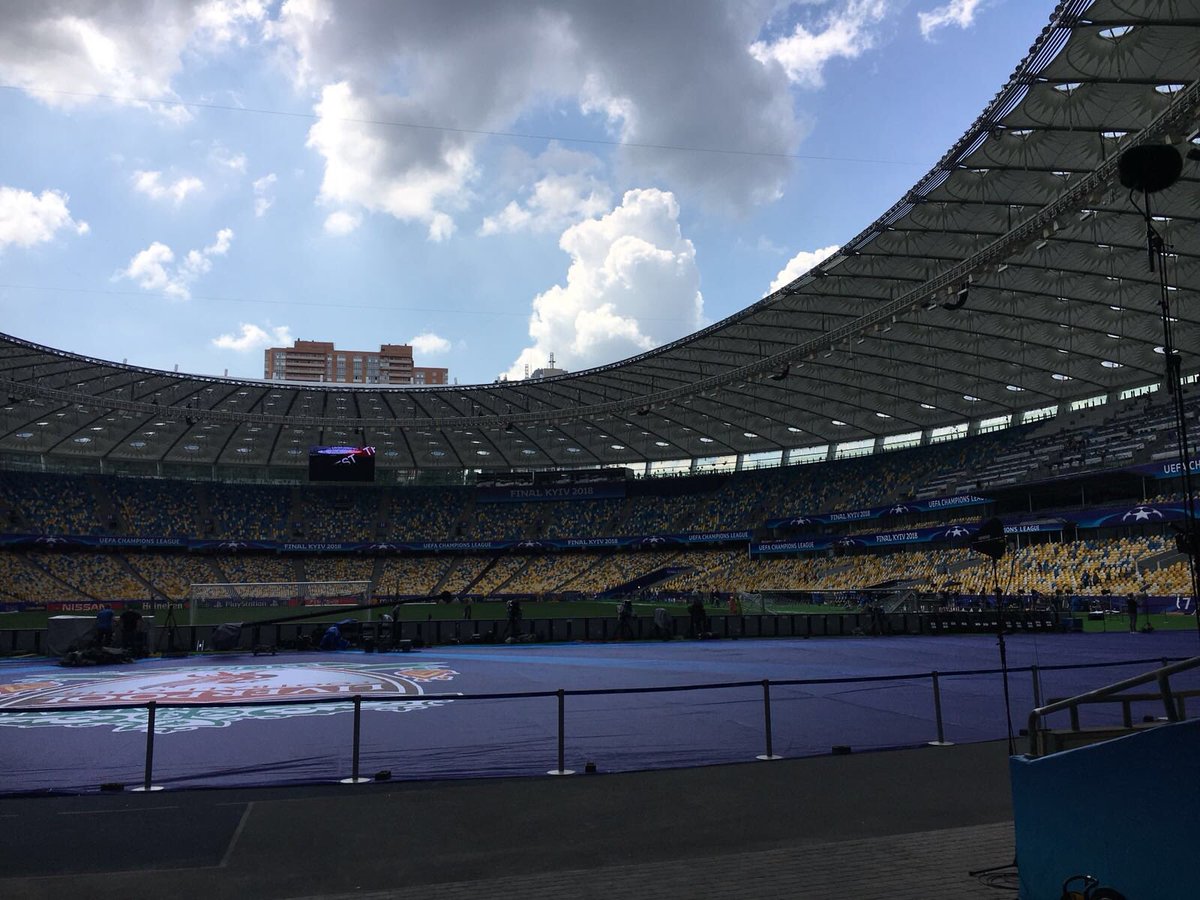 ملعب كييف جاهز لإستضافة المباراة