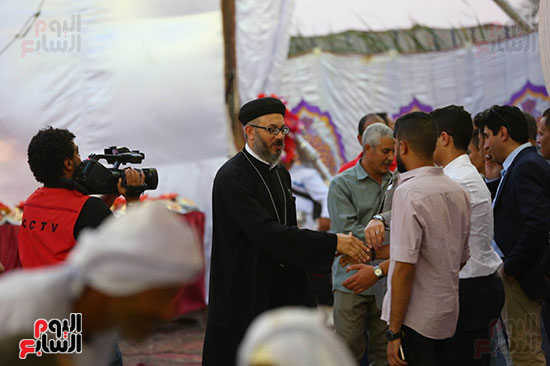 صور خالد أبو بكر ينظم حفل إفطاره السنوى بقرية سرسنا بالفيوم (19)