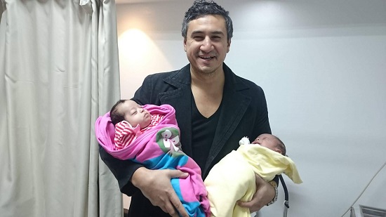 جاء رمضان والطفل معنا.  قصص الأطباء عن الولادة في رمضان.  عمرو عباسي سرق.