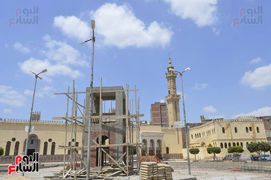 إقامة مجسم إسلامي أمام مسجد سيدي طلحه