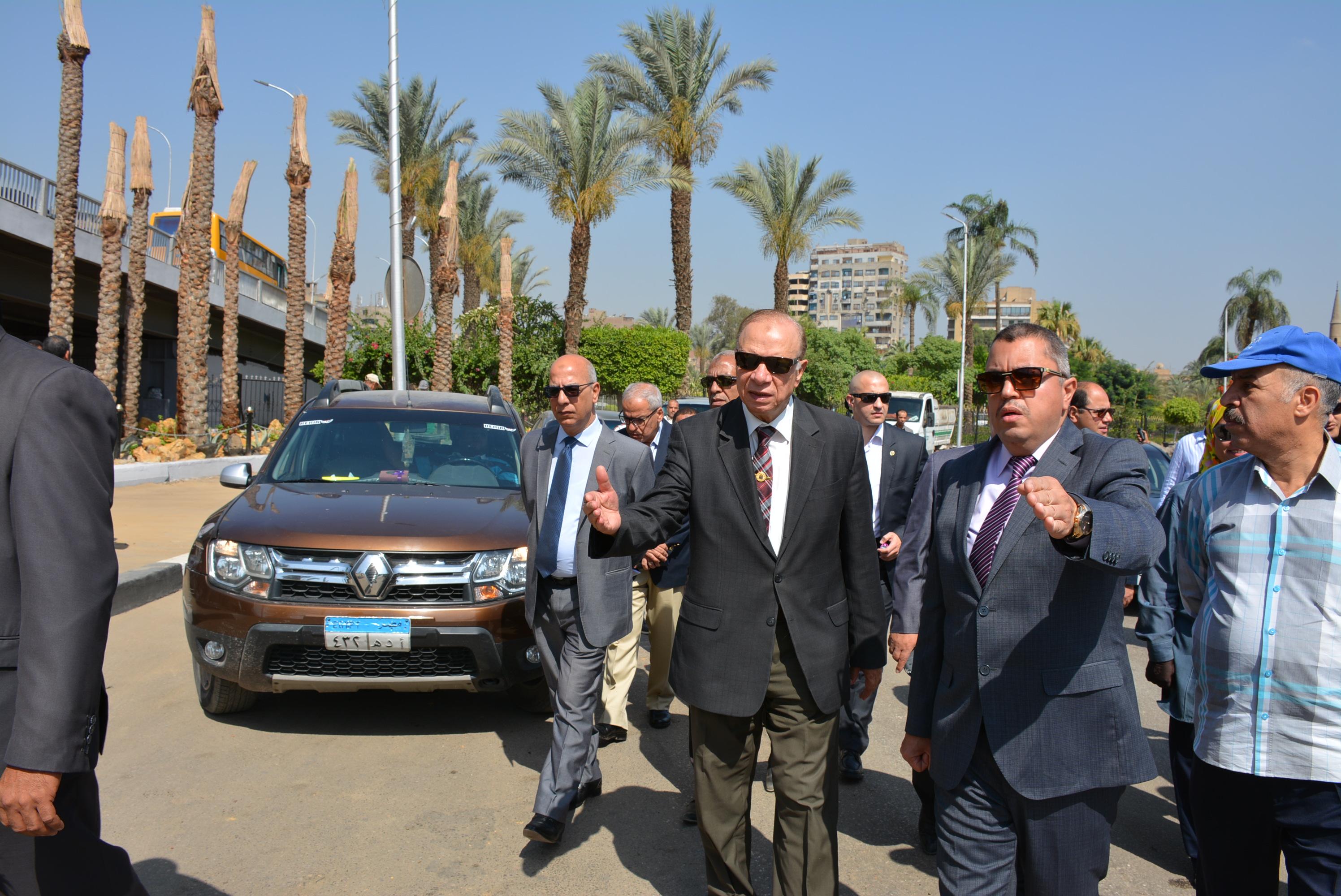 محافظ القاهرة يتفقد ميدان سراى القبة (2)