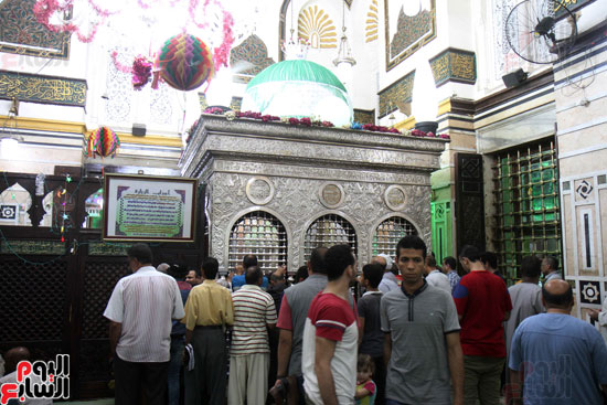 صلاة التراويح بمسجد السيدة زينب (20)