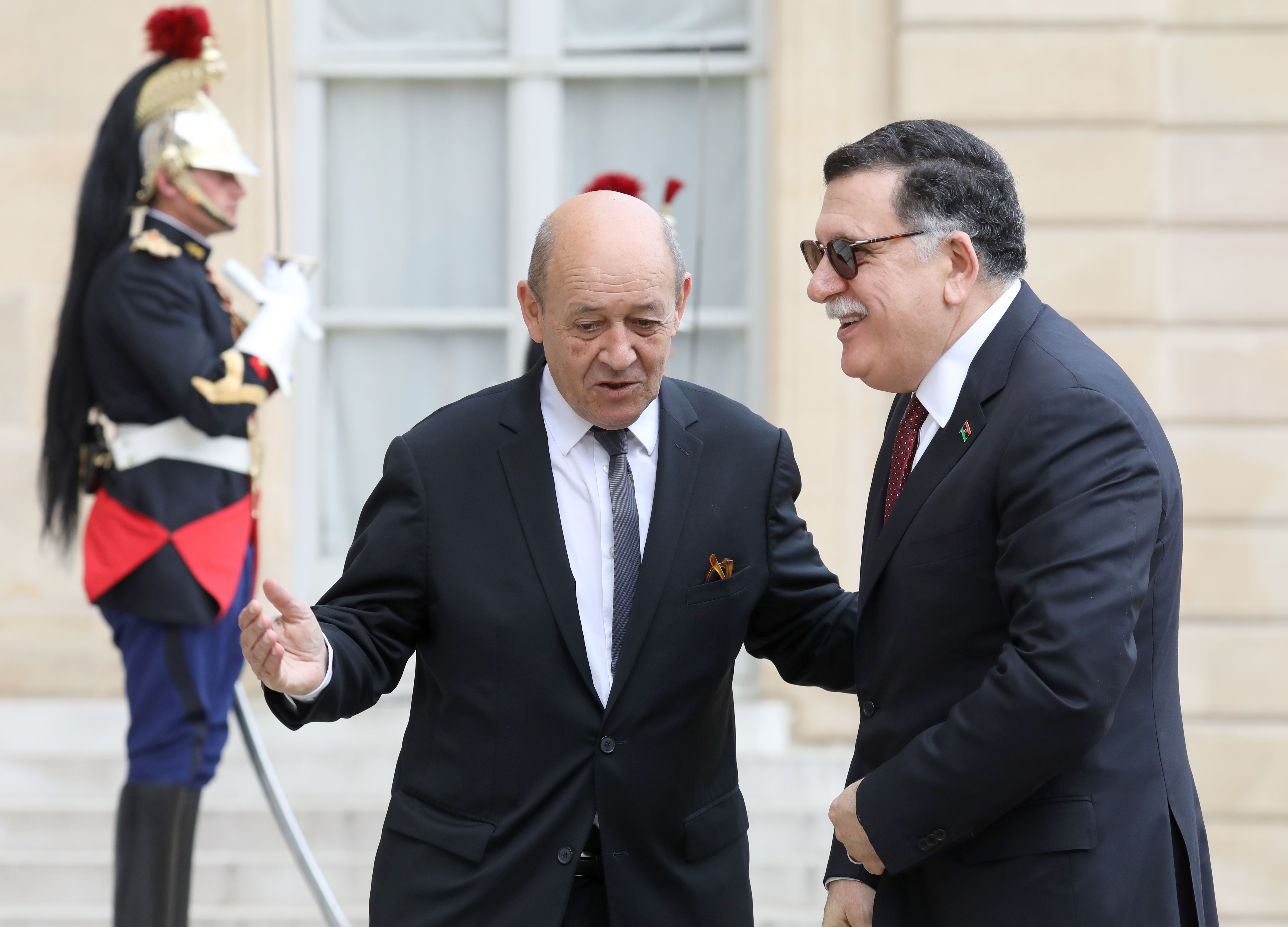  وزير الخارجية الفرنسى يلتقى فايز السراج 