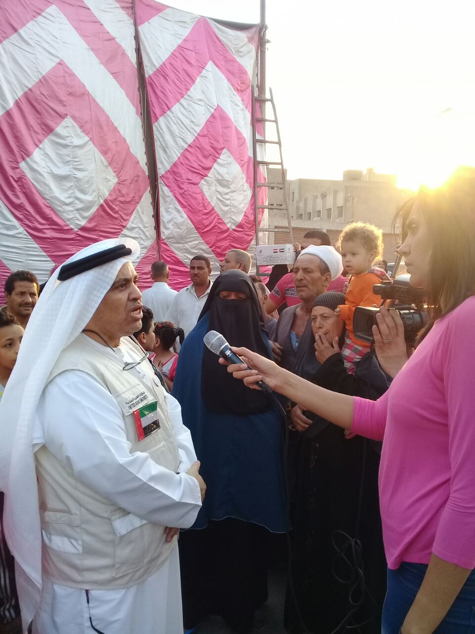 أنشطة متنوعة للهلال الأحمر الإماراتى بالقاهرة فى  رمضان (8)