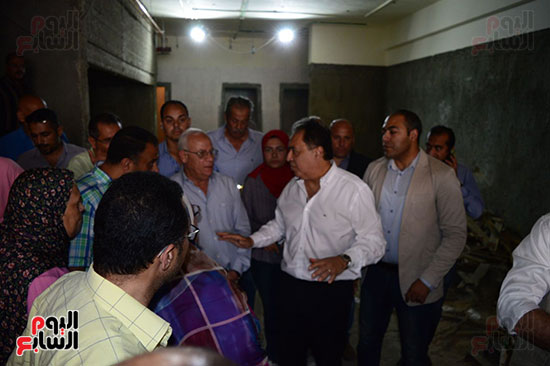 صور وزير الصحة يتفقد مستشفى بورسعيد العام (8)