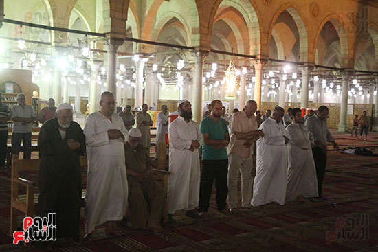 صور  صلاة التراويح فى مسجد عمرو بن العاص (2)