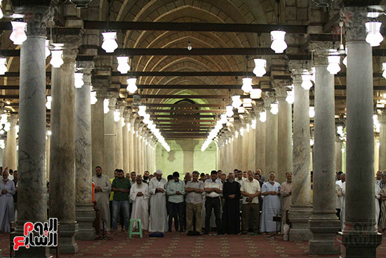 صور  صلاة التراويح فى مسجد عمرو بن العاص (6)