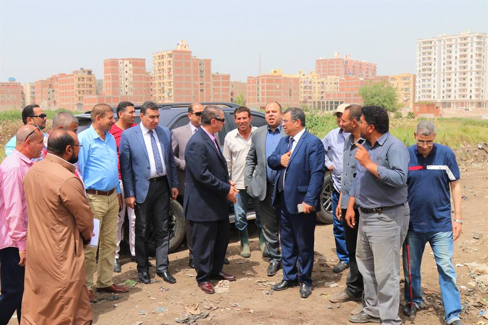 1- محافظ كفر الشيخ يكمل مقلب القمامة لاقامة اسكان للشباب 1- محافظ كفر الشيخ يكمل مقلب القمامة لاقامة اسكان للشباب