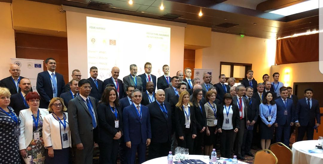 صورة تذكارية للمشاركين فى مؤتمر رومانيا صورة تذكارية للمشاركين فى مؤتمر رومانيا