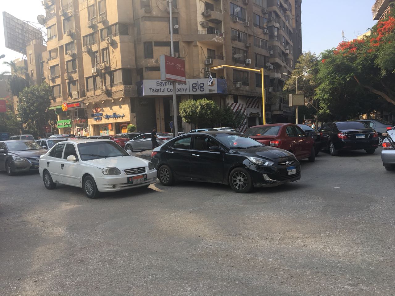 فوضى مرورية بشارع لبنان (3)