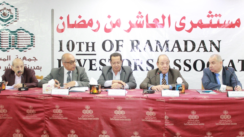 محمود سلطان خلال مناقشات الجمعية العمومية