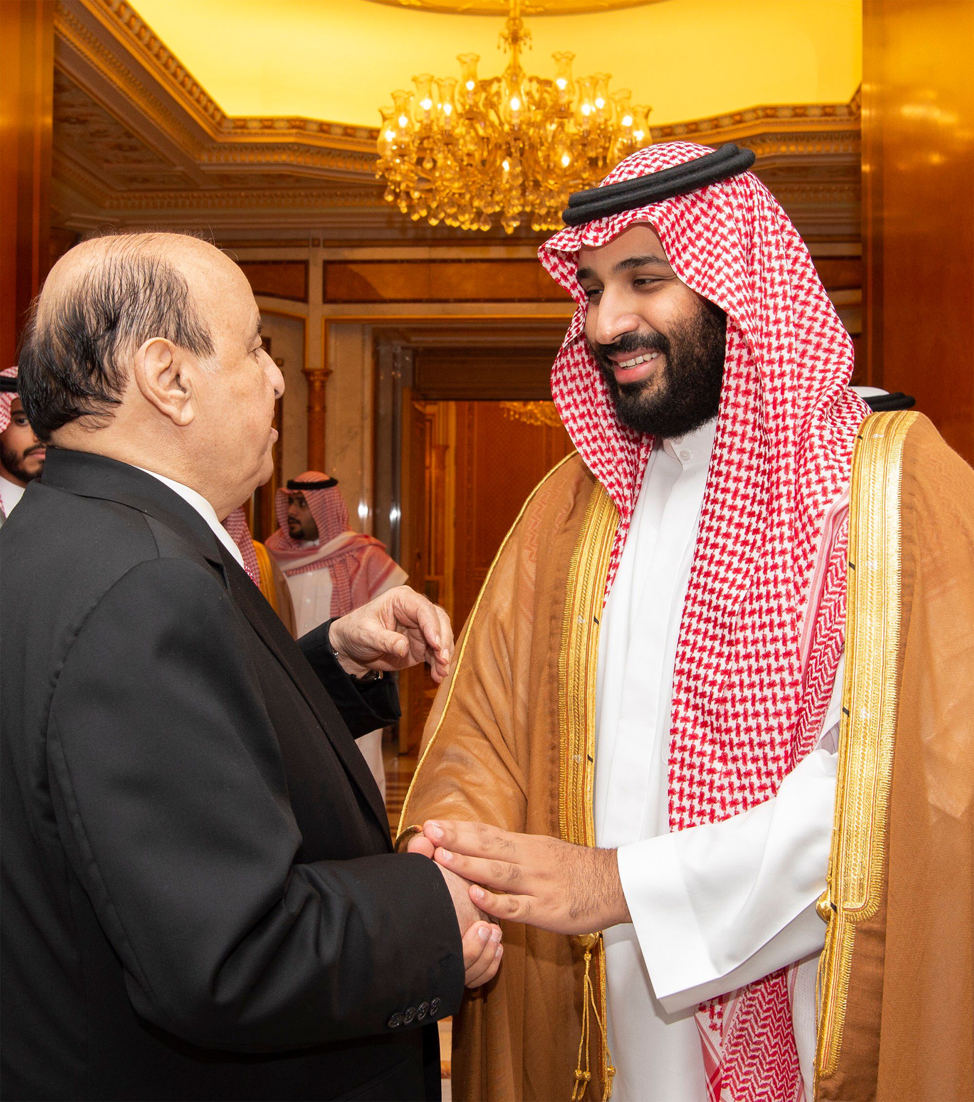  محمد بن سلمان يلتقى الرئيس اليمنى 