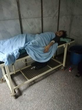 طفلة تعانى داخل مستشفى الحسين الجامعى