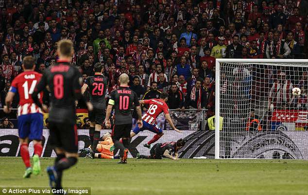4- لحظة تسجيل دييجو كوستا هدف أتلتيكو مدريد