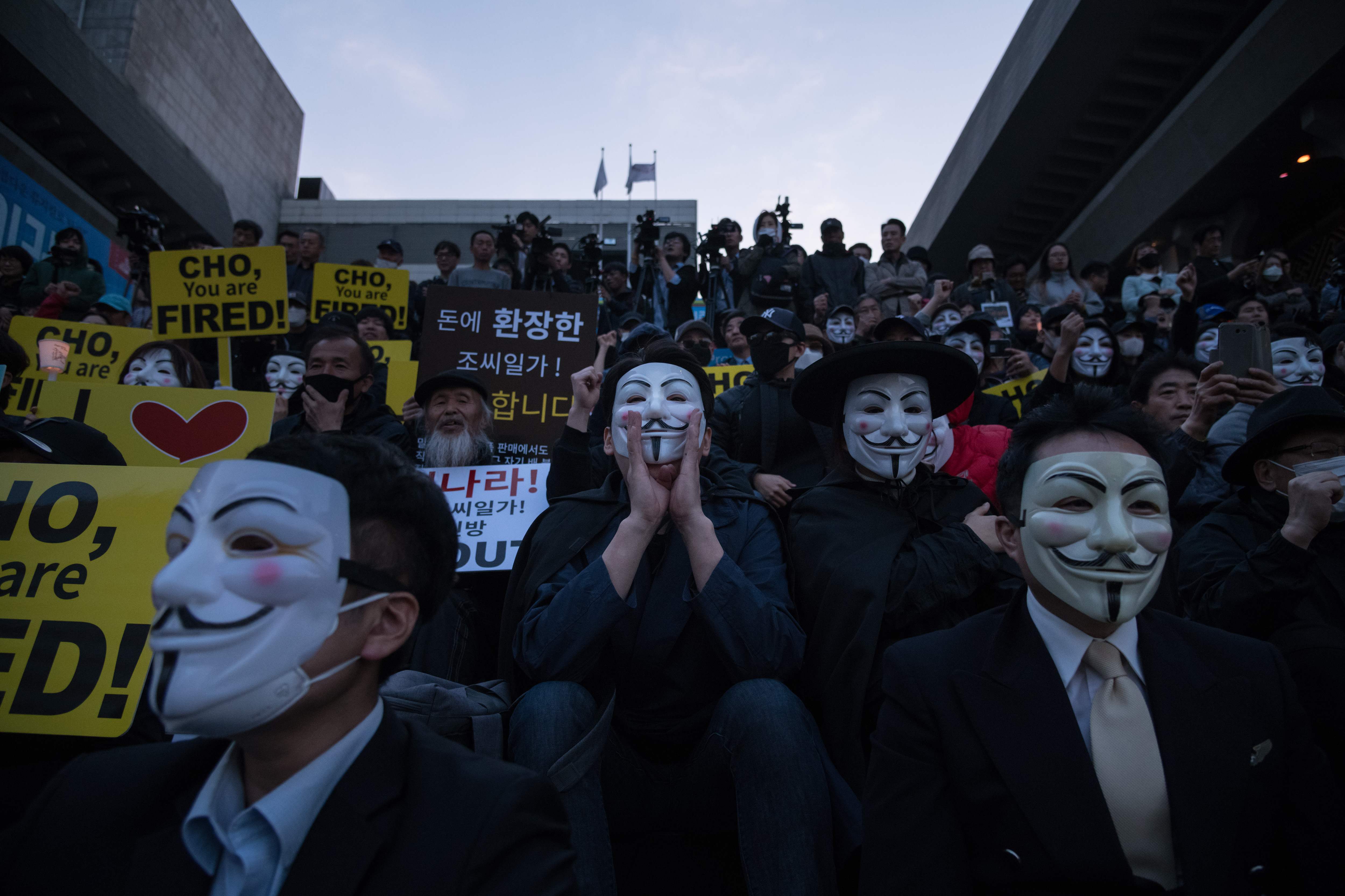 طيارو الخطوط الكورية الجنوبية يتظاهرون ضد رئيس الشركة