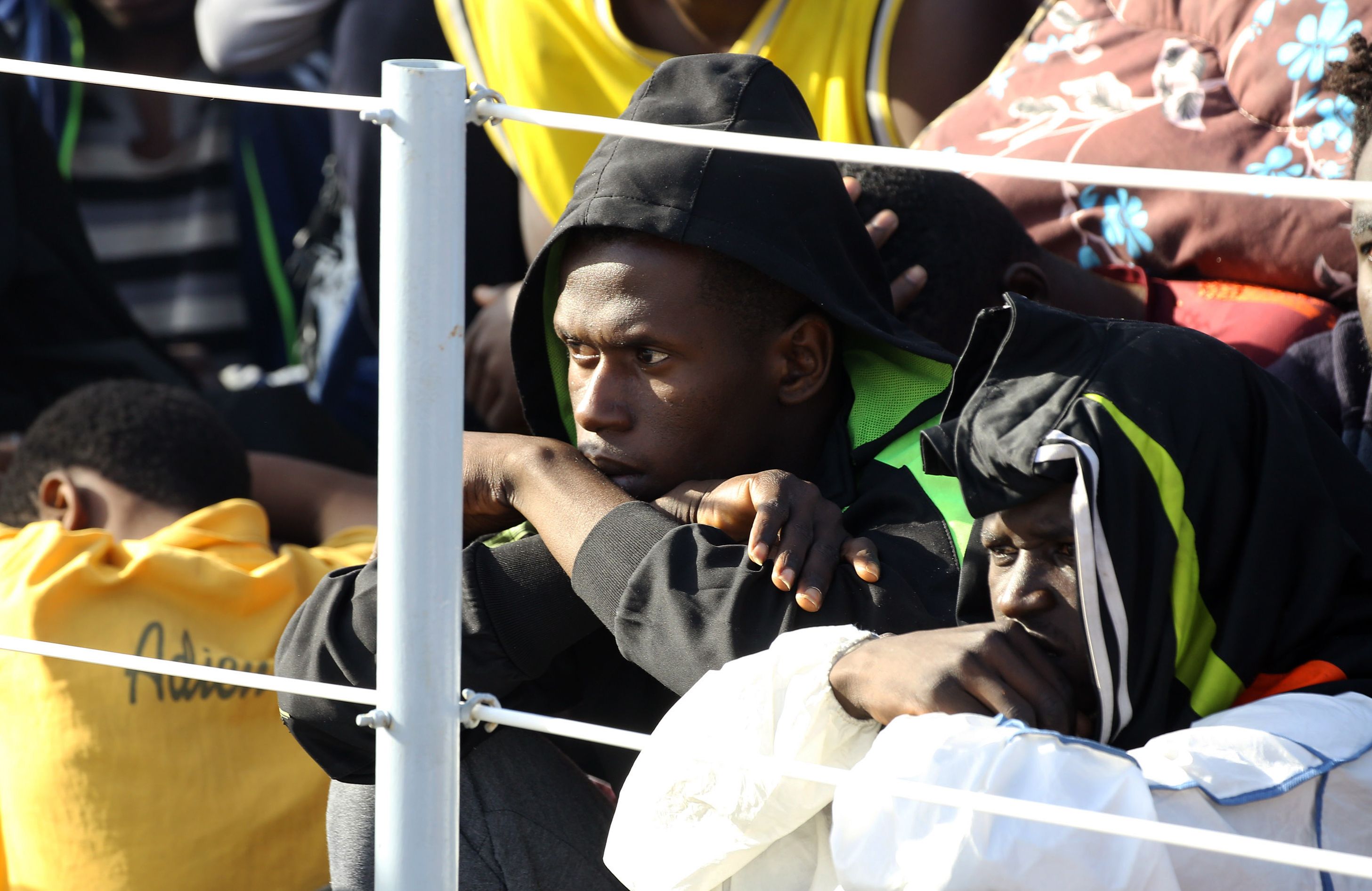 عدد من المهاجرين الموقوفين على سواحل طرابلس