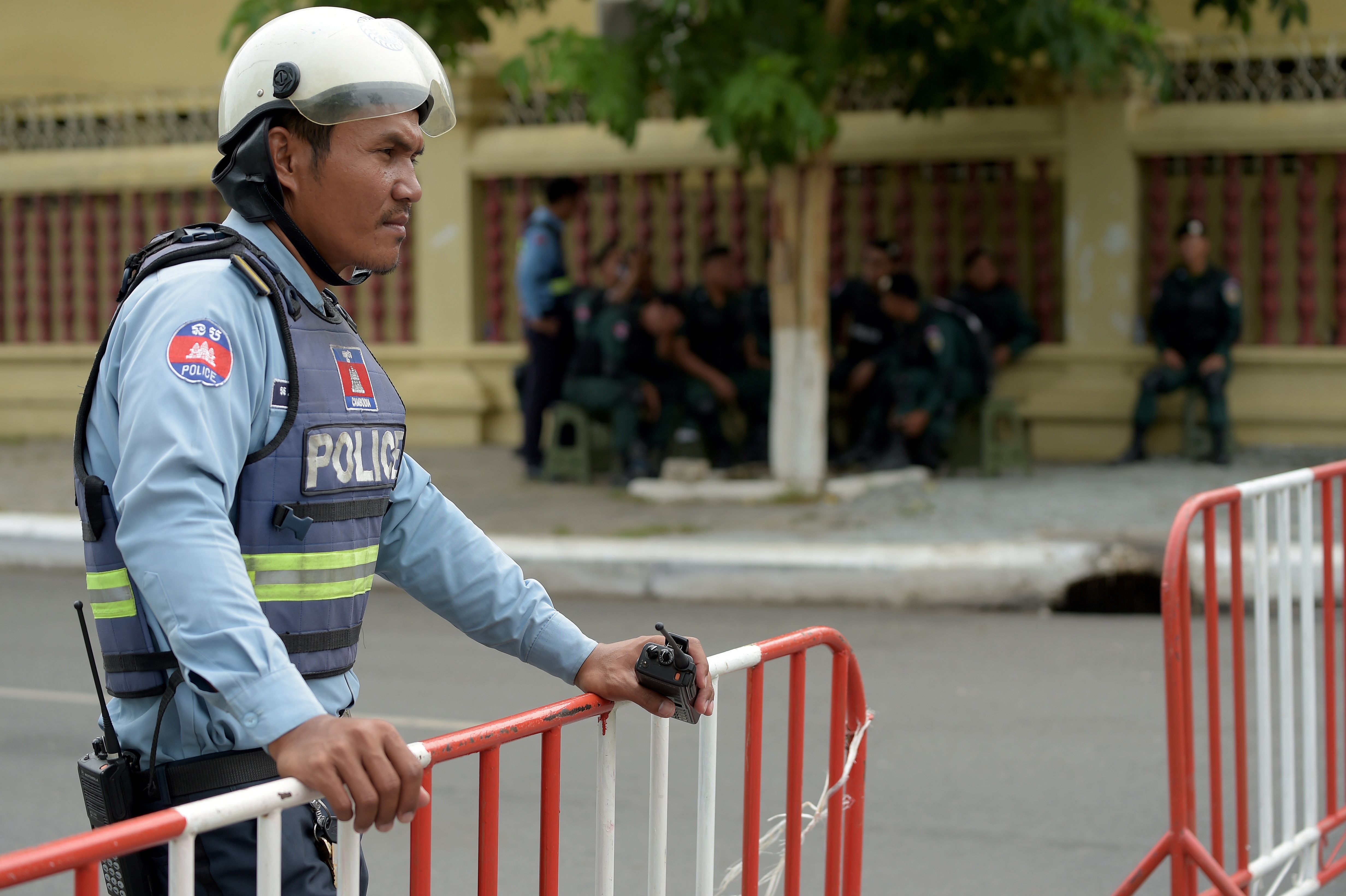 تأمين شرطة كمبوديا 