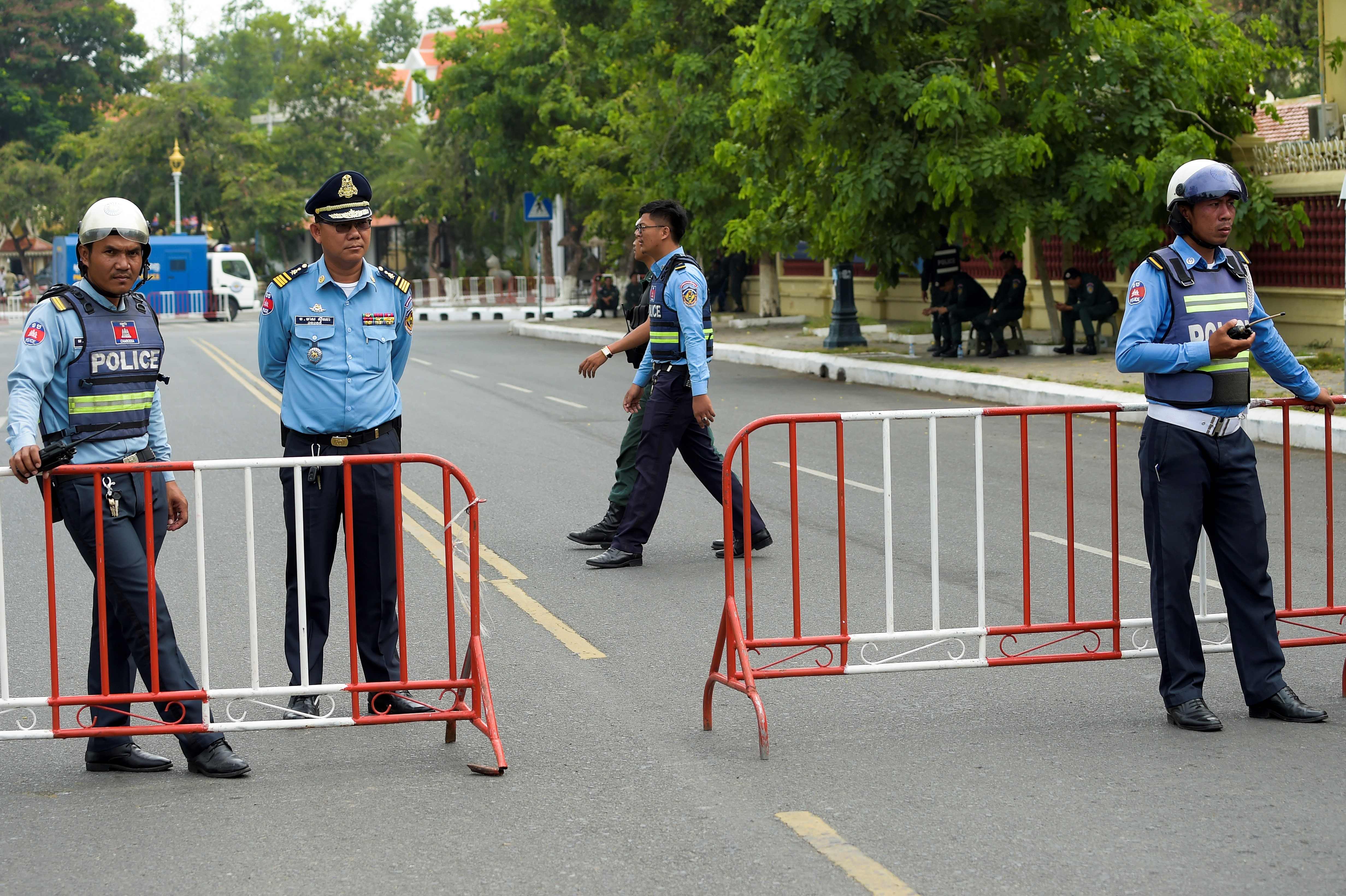 جانب من تأمين شرطة كمبوديا 