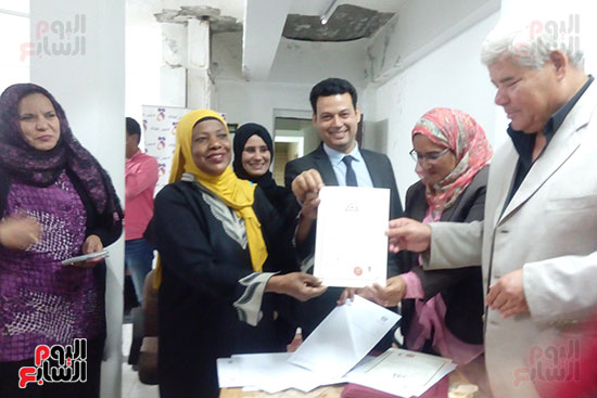 اثناء تكريم رئيس مدينة طور سيناء