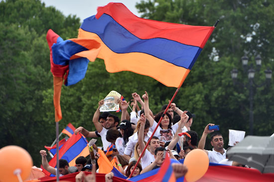 جانب من احتفالات مواطنو أرمينيا 