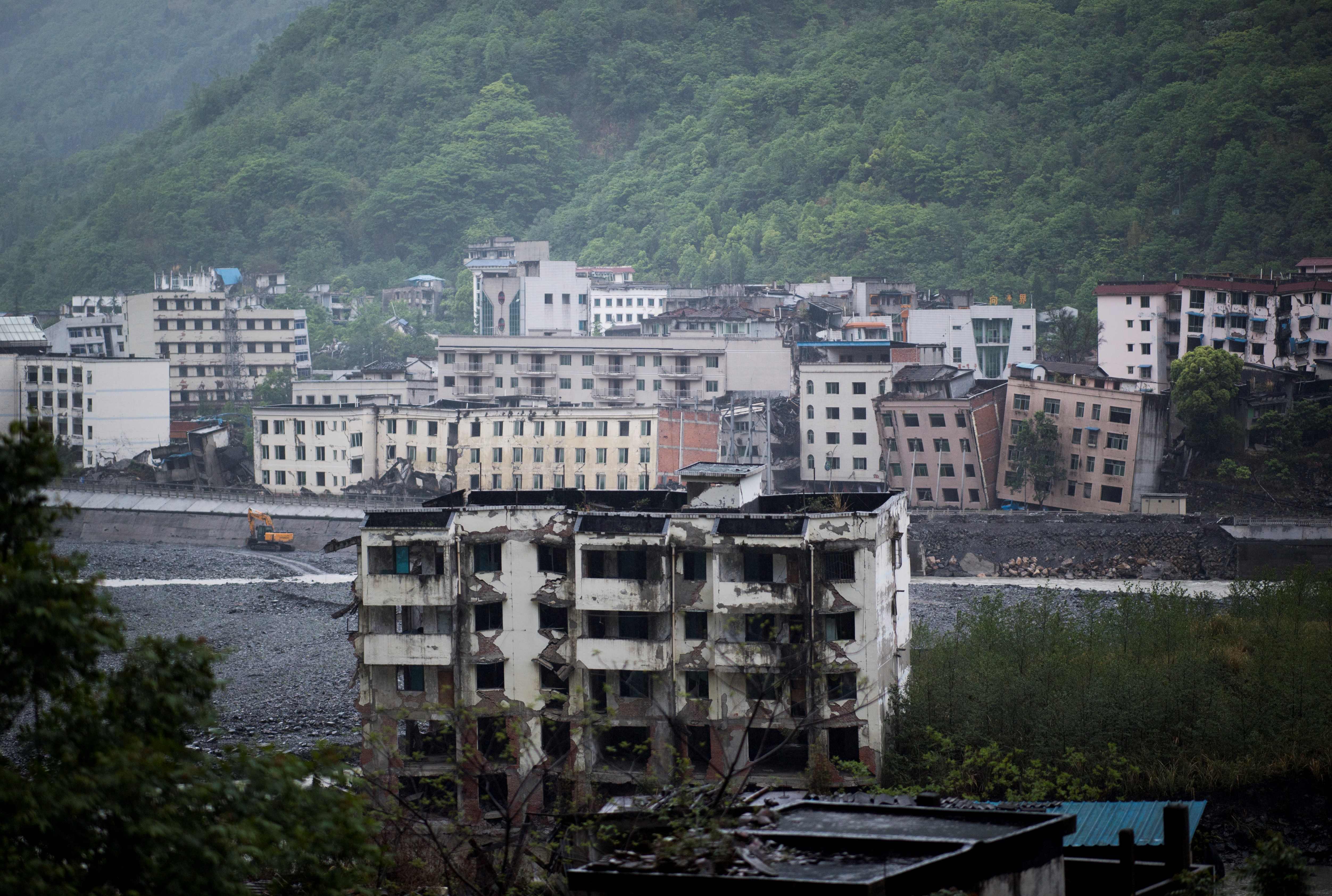 آثار الدمار تسود فى مدينة سيتشوان بسبب زلزال 2008