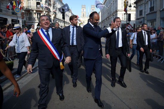 رئيس الوزراء الفرنسى فى ساحة الاحتفالات بذكرى القديسة جان دارك